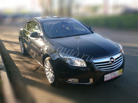 Opel-Insignia-Sedan-2012