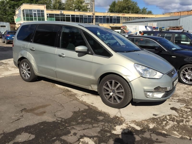 Ford Galaxy 2010 год